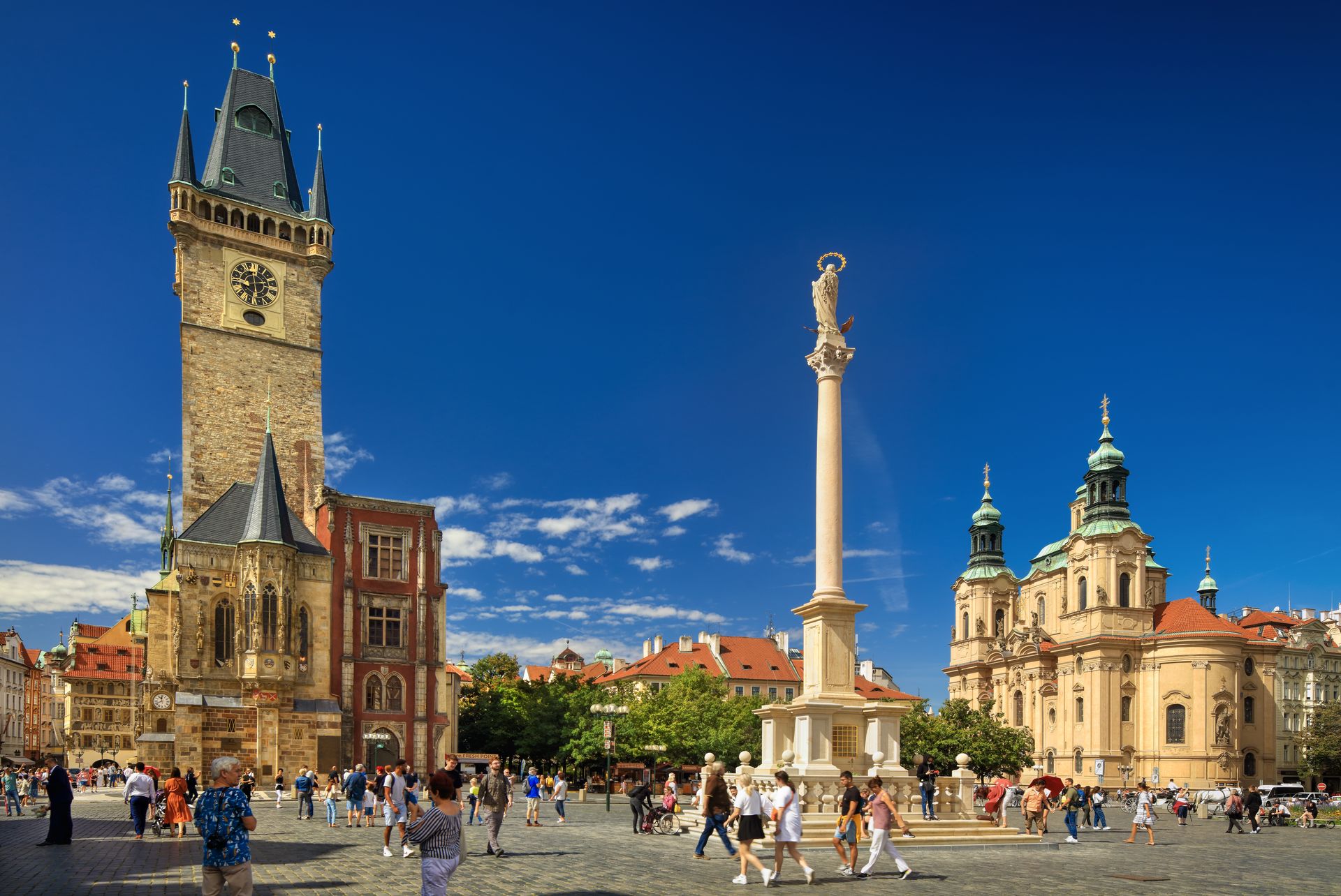 Altstädter Ring mit Teynkirche und der Astronomischen Uhr